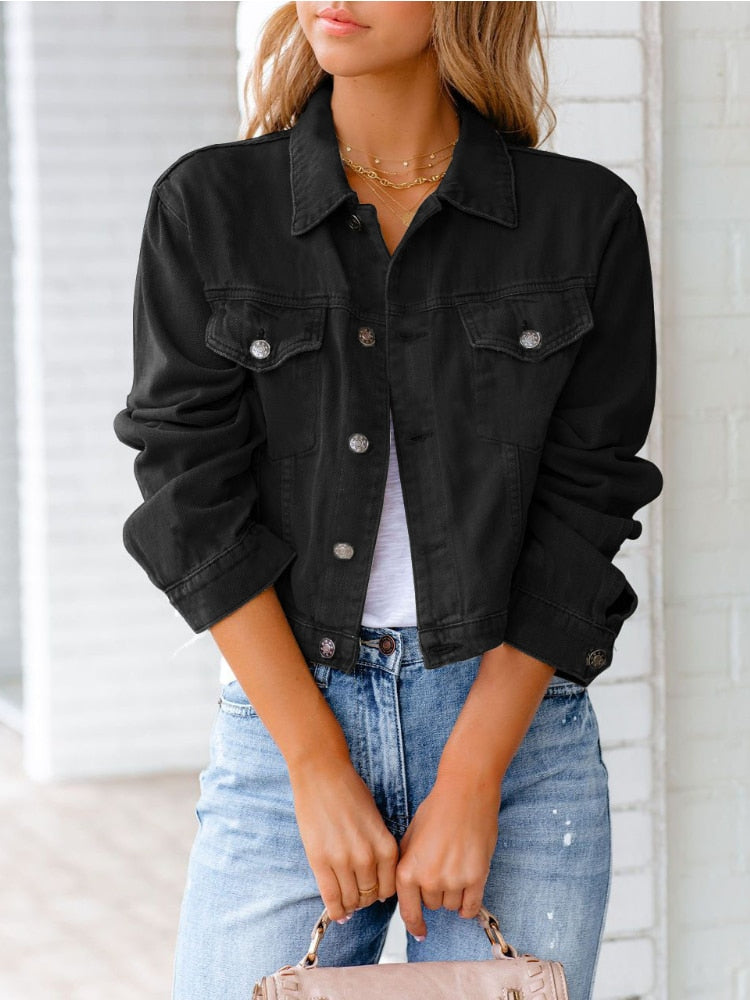Veste en jean à coupe décontractée avec poches poitrine et boutonnière | Idéale pour le printemps/été