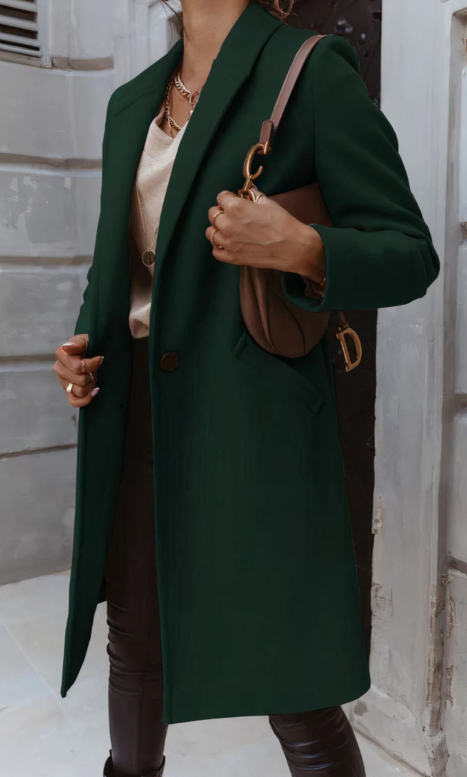 Manteau d'hiver long pour femmes, coupe cintrée, col classique, patte de boutonnage