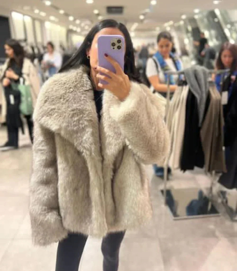Veste d'hiver avec capuche et poches latérales | Idéale pour les mois d'hiver