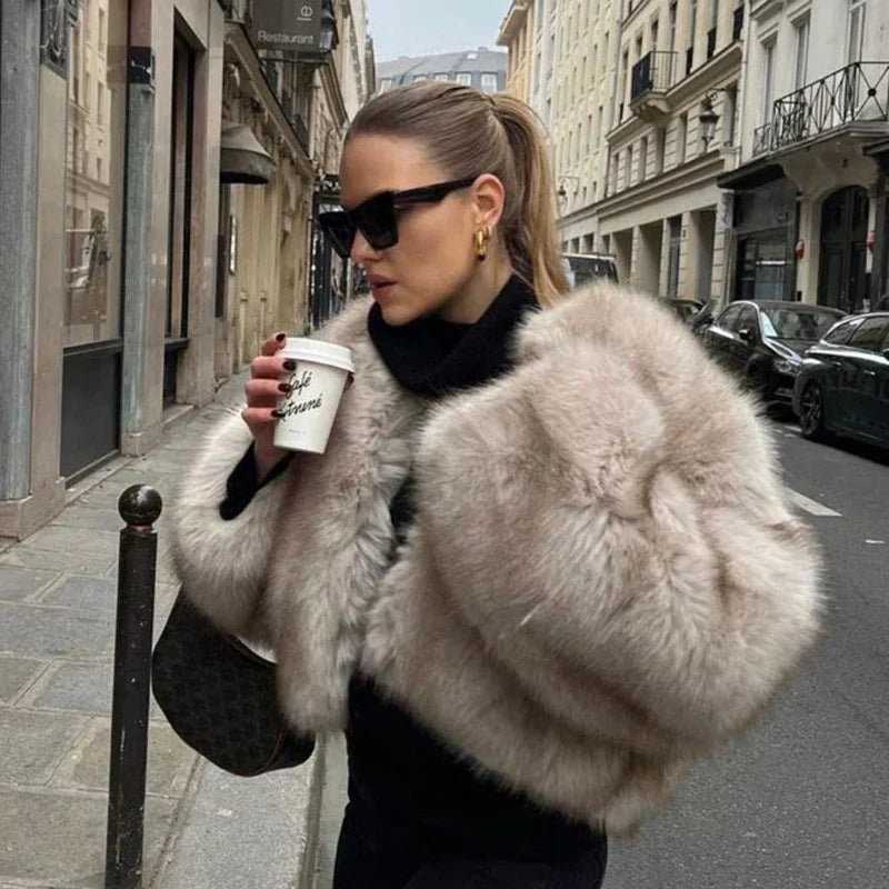 Manteau en fausse fourrure courte avec col cranté et poches latérales | Idéal pour l'automne et le printemps