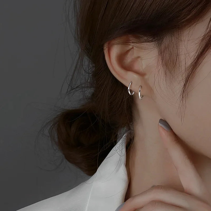 Boucles d'oreilles rondes en argent sterling avec incrustation