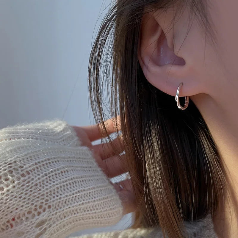 Boucles d'oreilles rondes en argent sterling avec incrustation