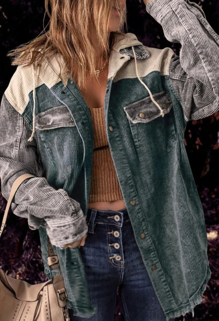 Veste en velours côtelé cropped avec boutons et poches poitrine | Parfaite pour l'été