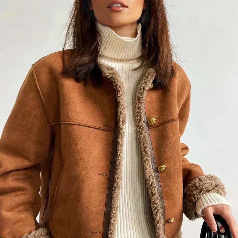 Amara – Veste élégante à boutons