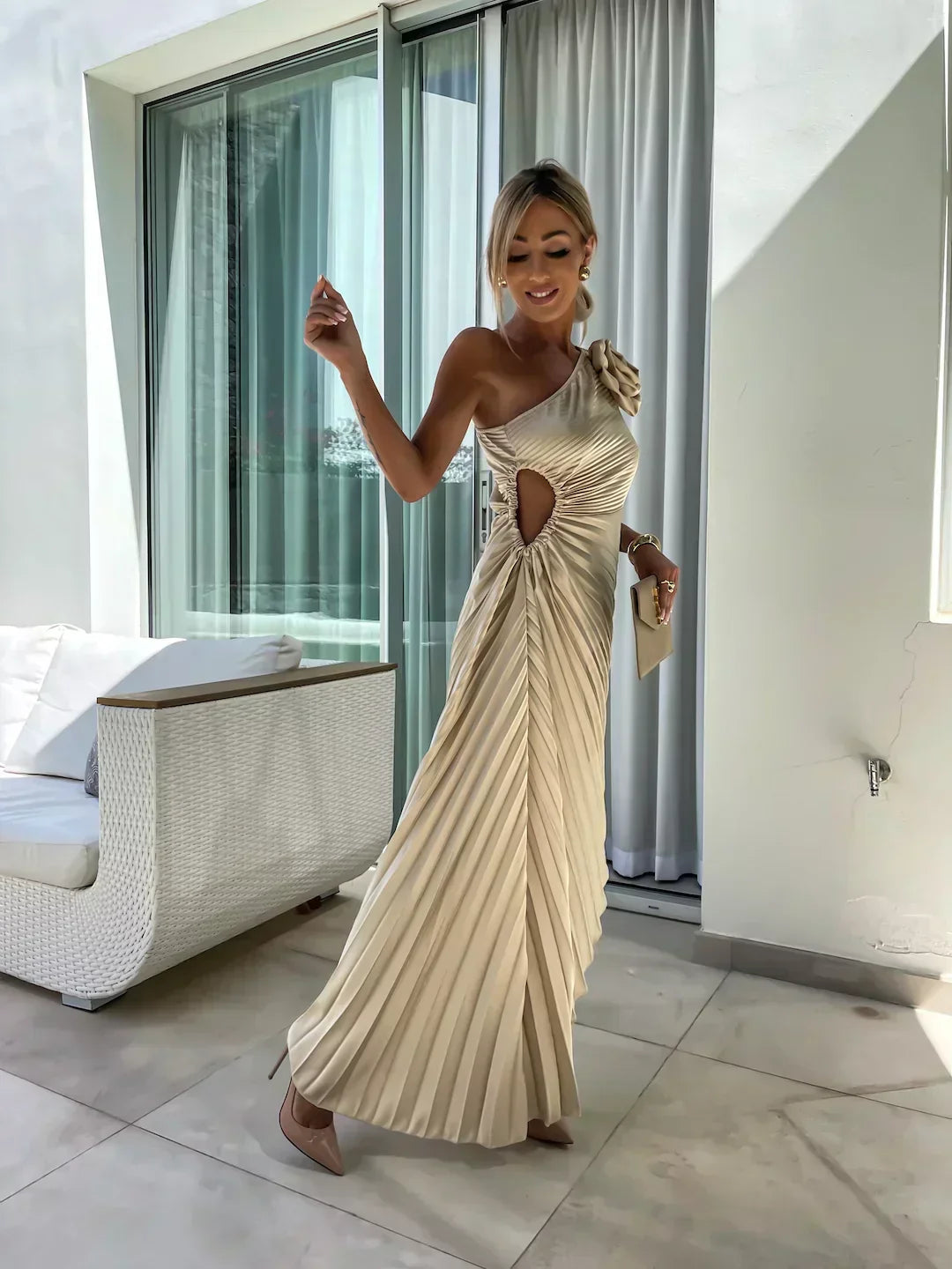 Lizbeth - Robe avec Épaules Florales